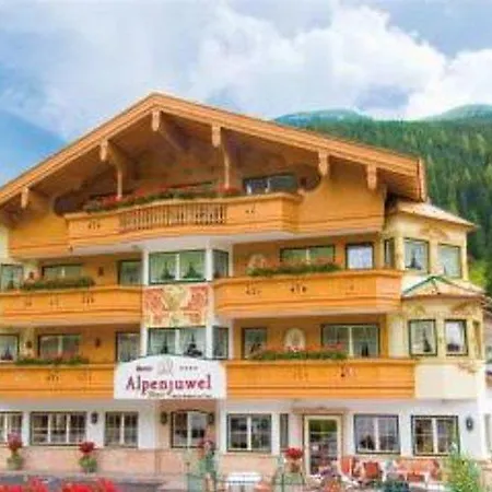 Alpenjuwel 4 Sterne Superior Otel 4*