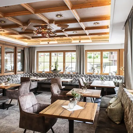 Hotel Alpenjuwel Jäger