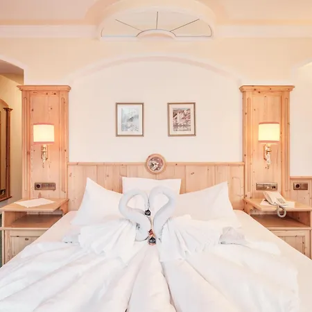 호텔 Alpenjuwel 4 Sterne Superior 턱스