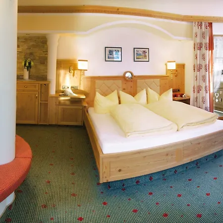 Alpenjuwel 4 Sterne Superior 턱스