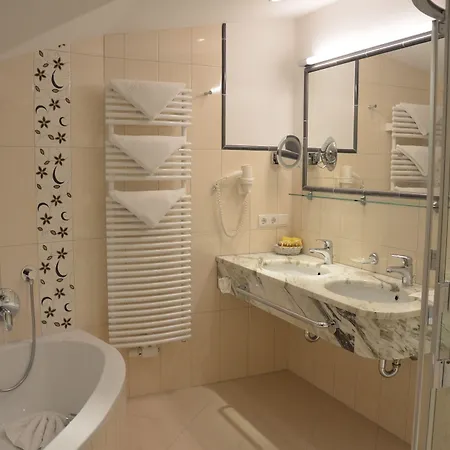 Alpenjuwel 4 Sterne Superior فندق