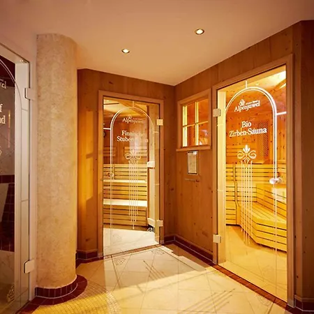 Alpenjuwel 4 Sterne Superior 턱스