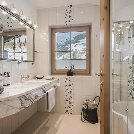 Hotel Alpenjuwel Jäger 4*