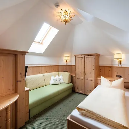 Alpenjuwel 4 Sterne Superior 턱스