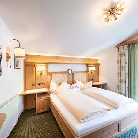 Alpenjuwel Jäger Hotel Tux