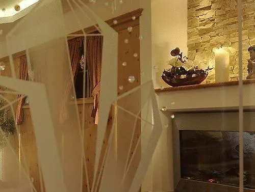 Alpenjuwel 4 Sterne Superior 4* トゥクス