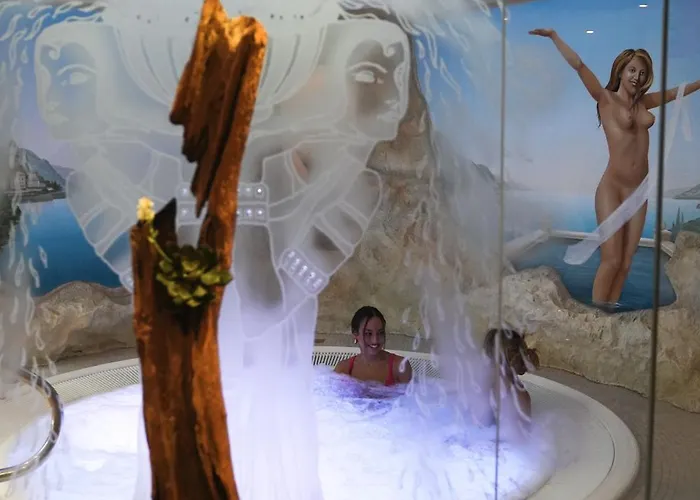 Alpenjuwel 4 Sterne Superior ホテル トゥクス