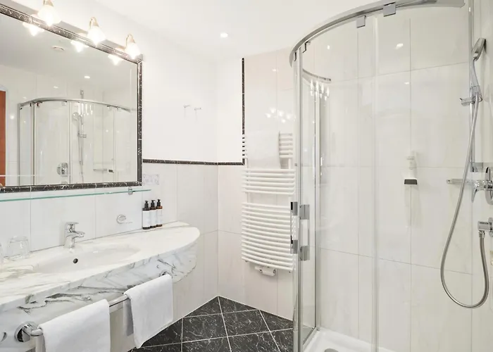 Alpenjuwel 4 Sterne Superior 4* トゥクス