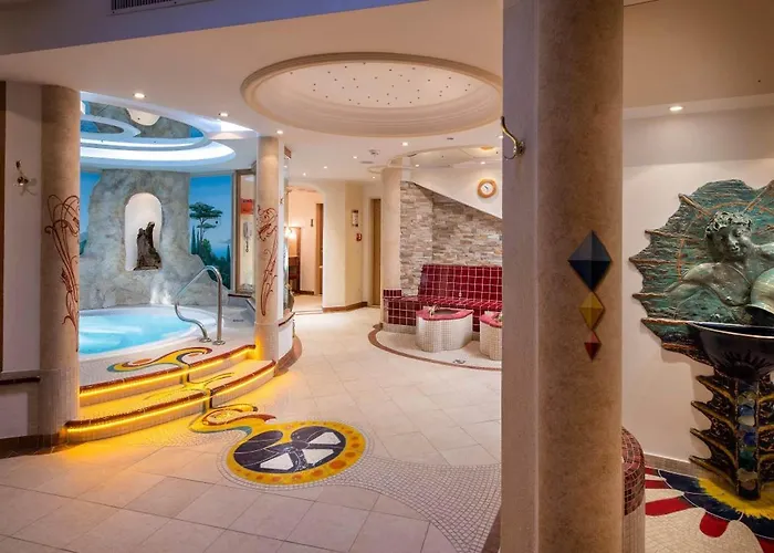 Alpenjuwel 4 Sterne Superior ホテル トゥクス