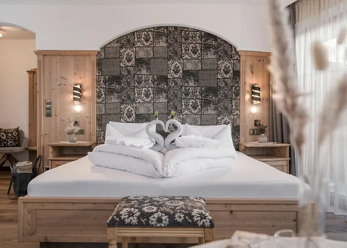 Alpenjuwel 4 Sterne Superior 4* トゥクス