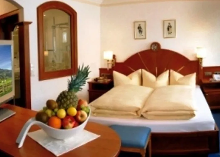 Alpenjuwel 4 Sterne Superior ホテル トゥクス